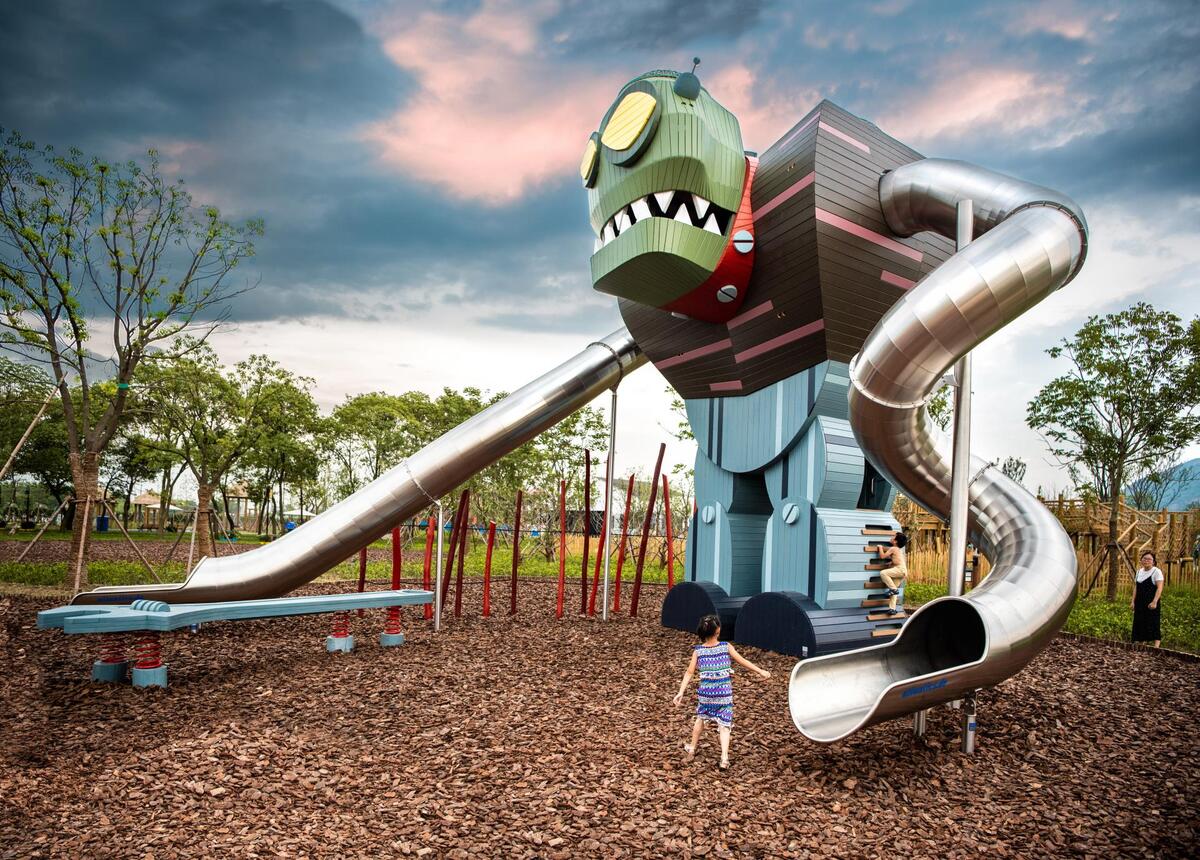¡Parques infantiles monstruosamente divertidos!