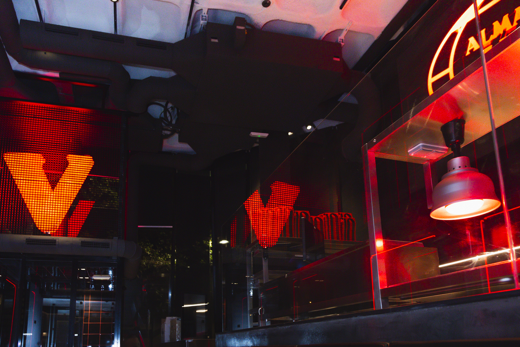 Del delivery al dine-in. VICIO abre su primer restaurante en Madrid, firmado por External Reference.