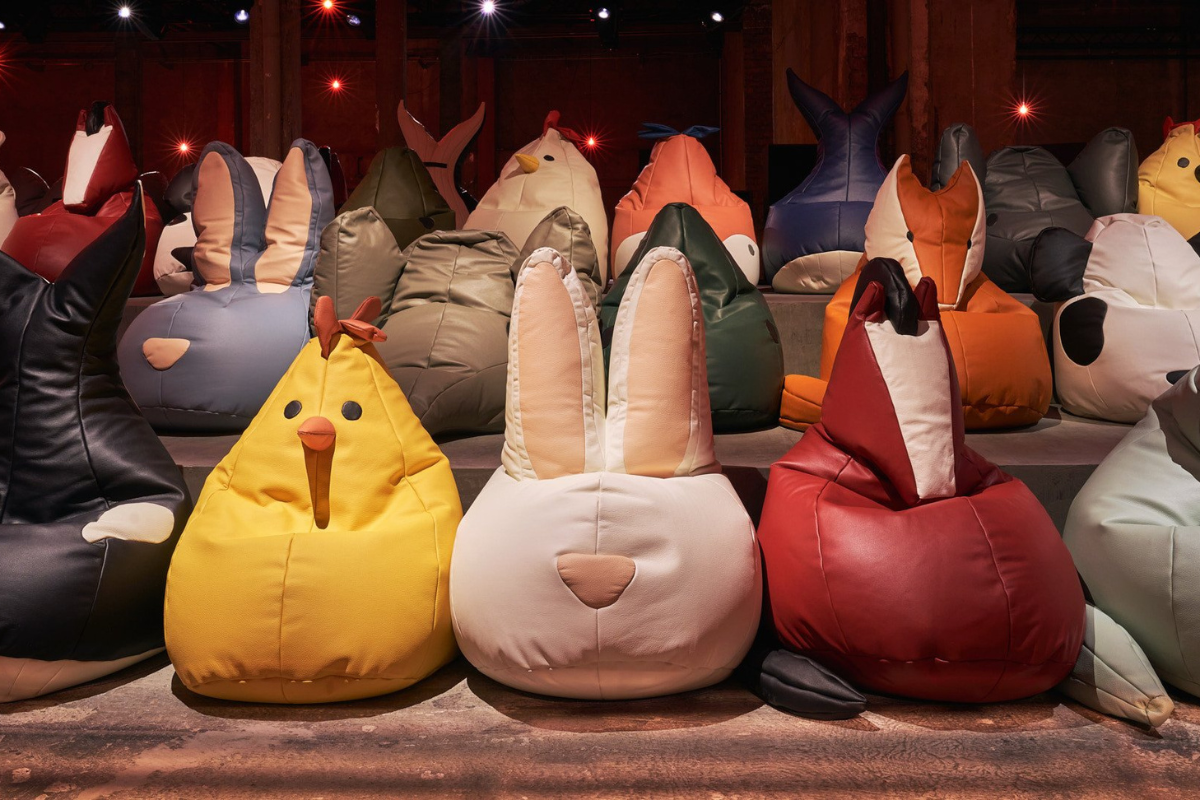 Bottega Veneta ‘animaliza’ el mítico Sacco de Zanotta en la Milan Fashion Week