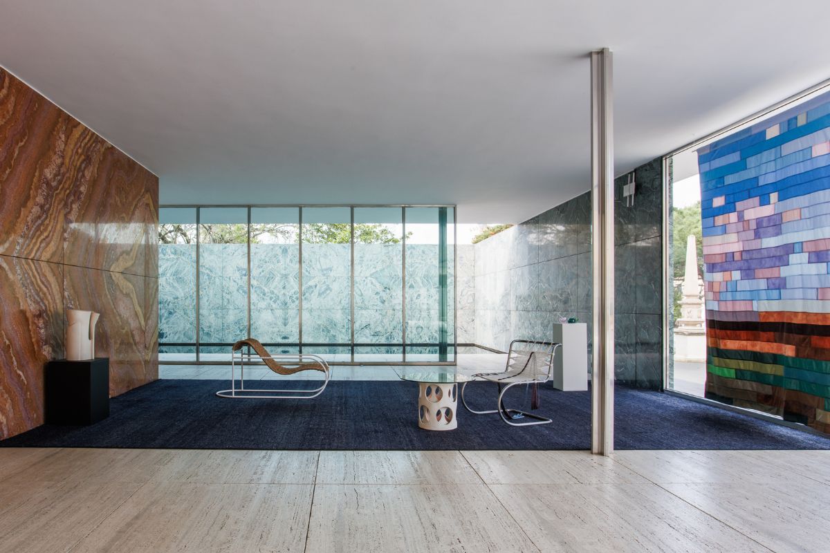 El diseño femenino toma protagonismo en el Pabellón Mies van der Rohe con ‘Una cambra pròpia’