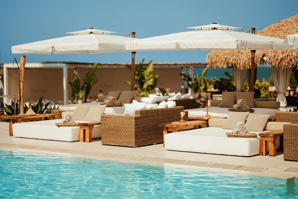 Prepara tu jardín para el verano: sombra, confort y estilo con un parasol Solero